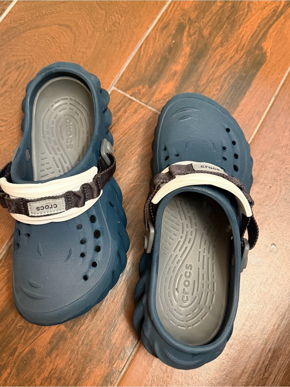 Crocs - Picture 2 of 3